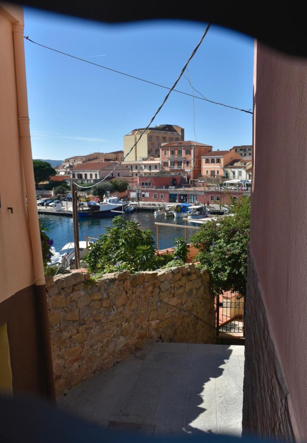Maison Madeleine La Maddalena  Eksteriør bilde